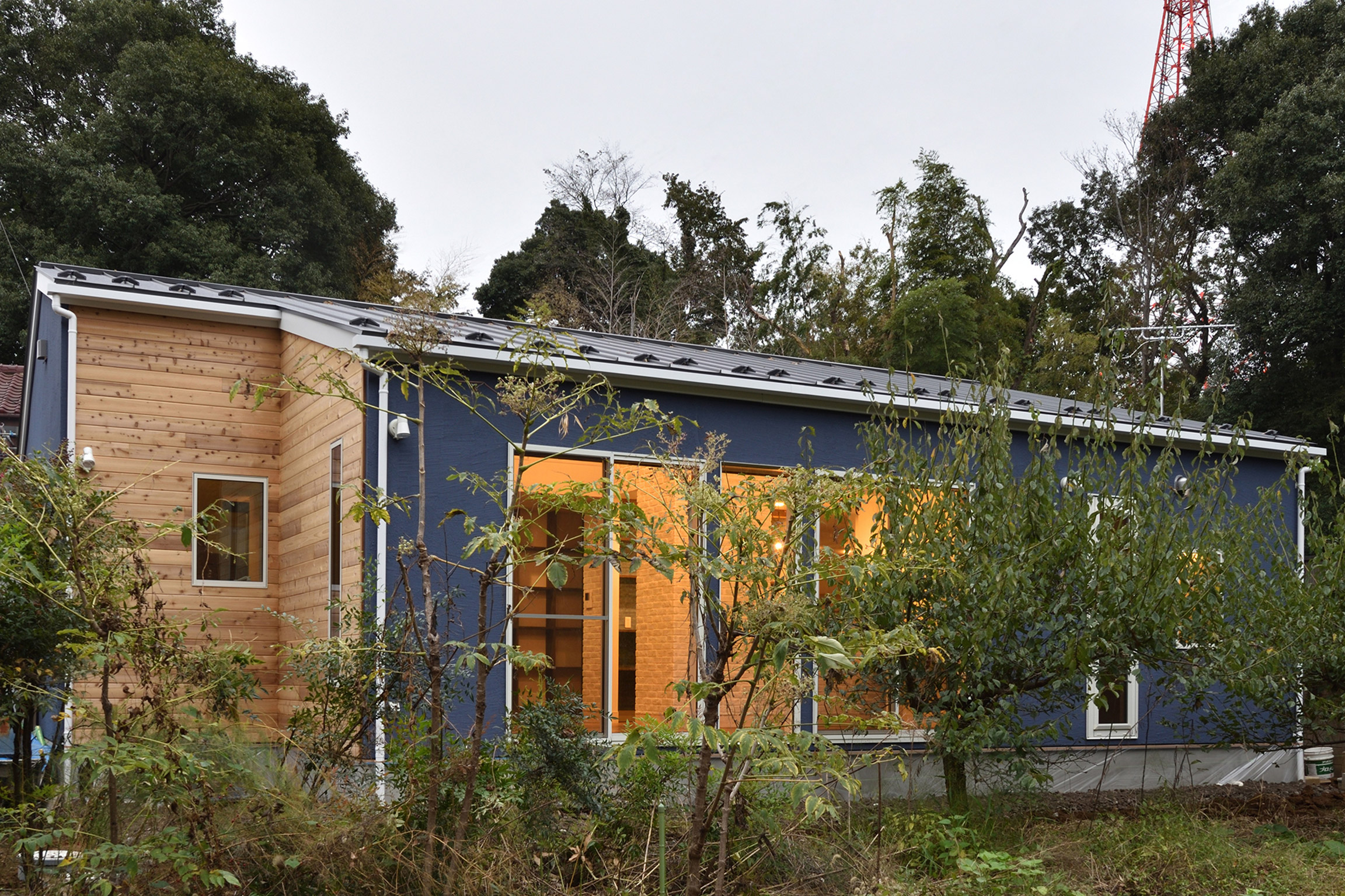 自然に包まれた平屋建住宅