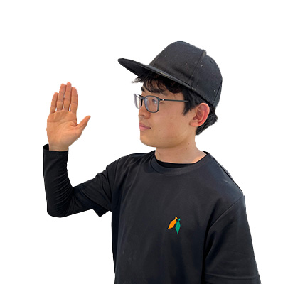 前のスタッフを見る