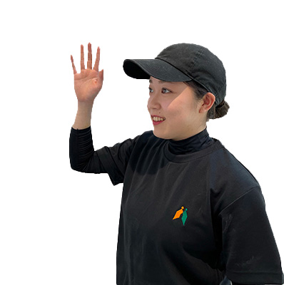前のスタッフを見る