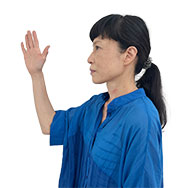 前のスタッフを見る