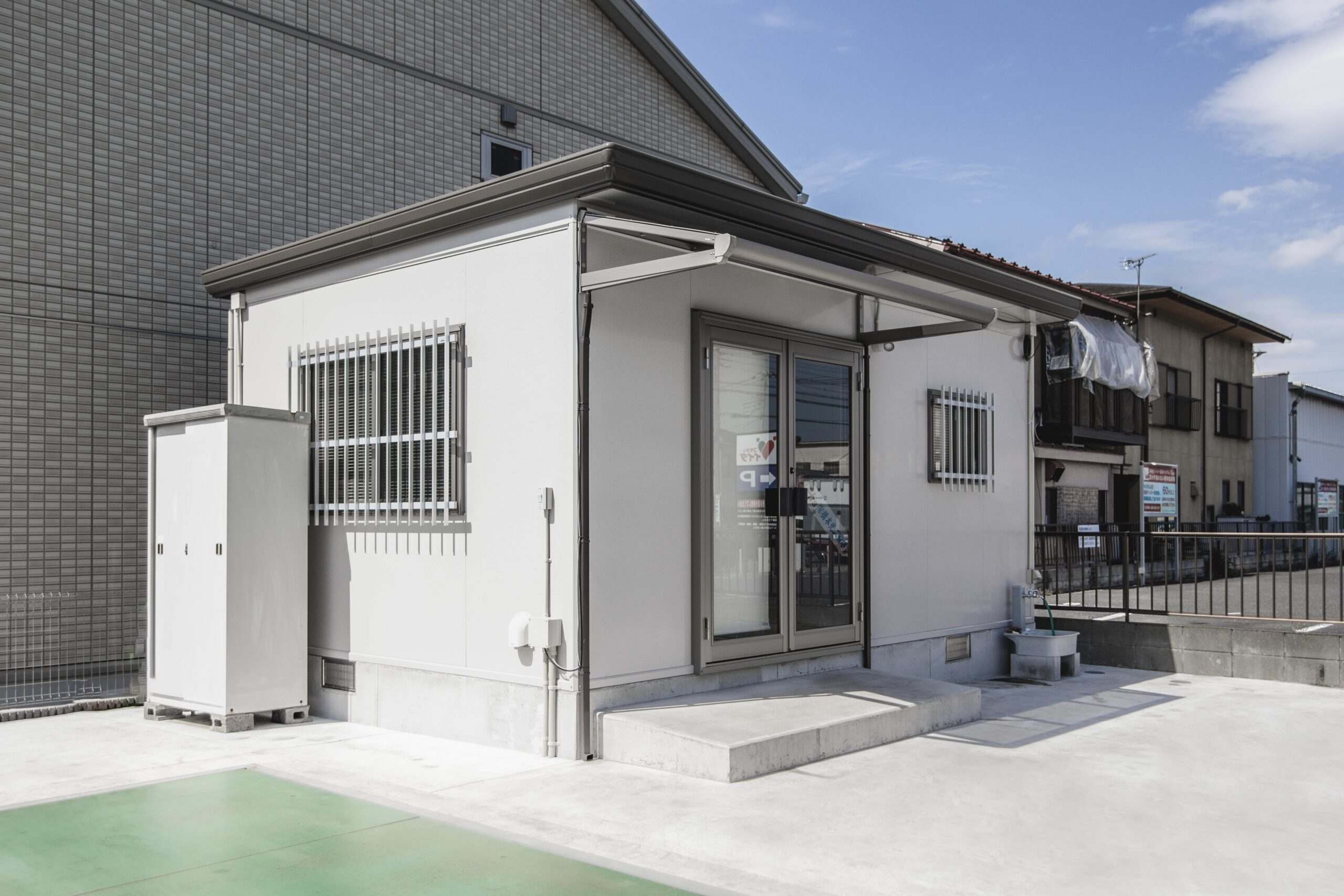 プレハブ平屋　新築事務所